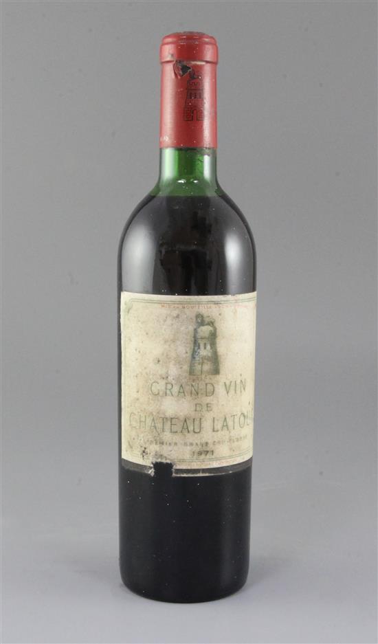 One bottle of Chateau Latour, Pauillac, 1971.